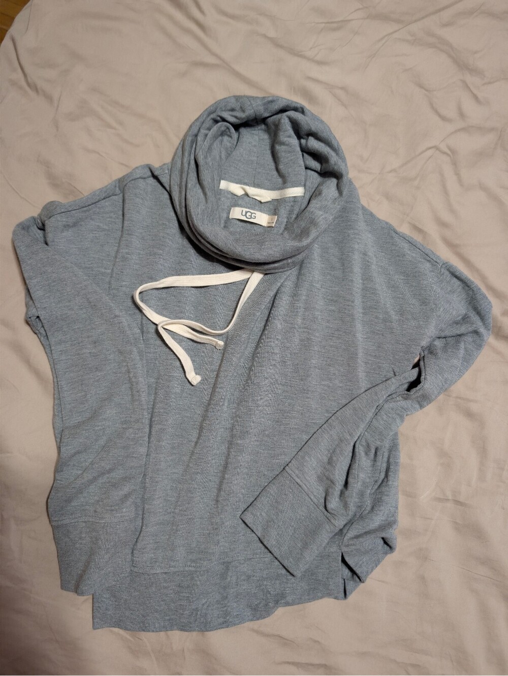 UGG Women's Gray Cowl Neck Pullover Sweater Size Small